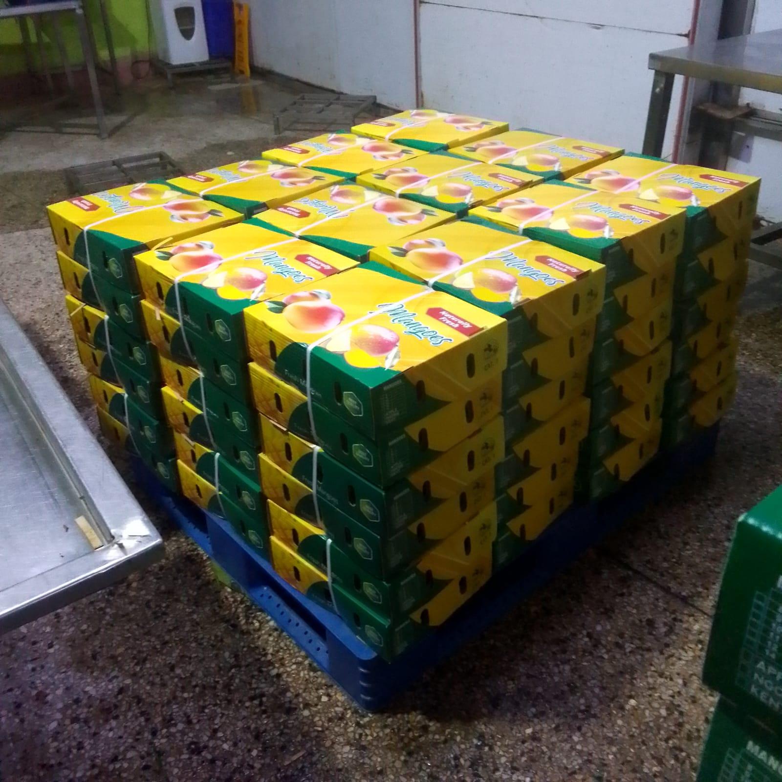 Boxes of Apple Mangoes ready to be shipped by air cargo to Dubai (Adalidda / public domain)