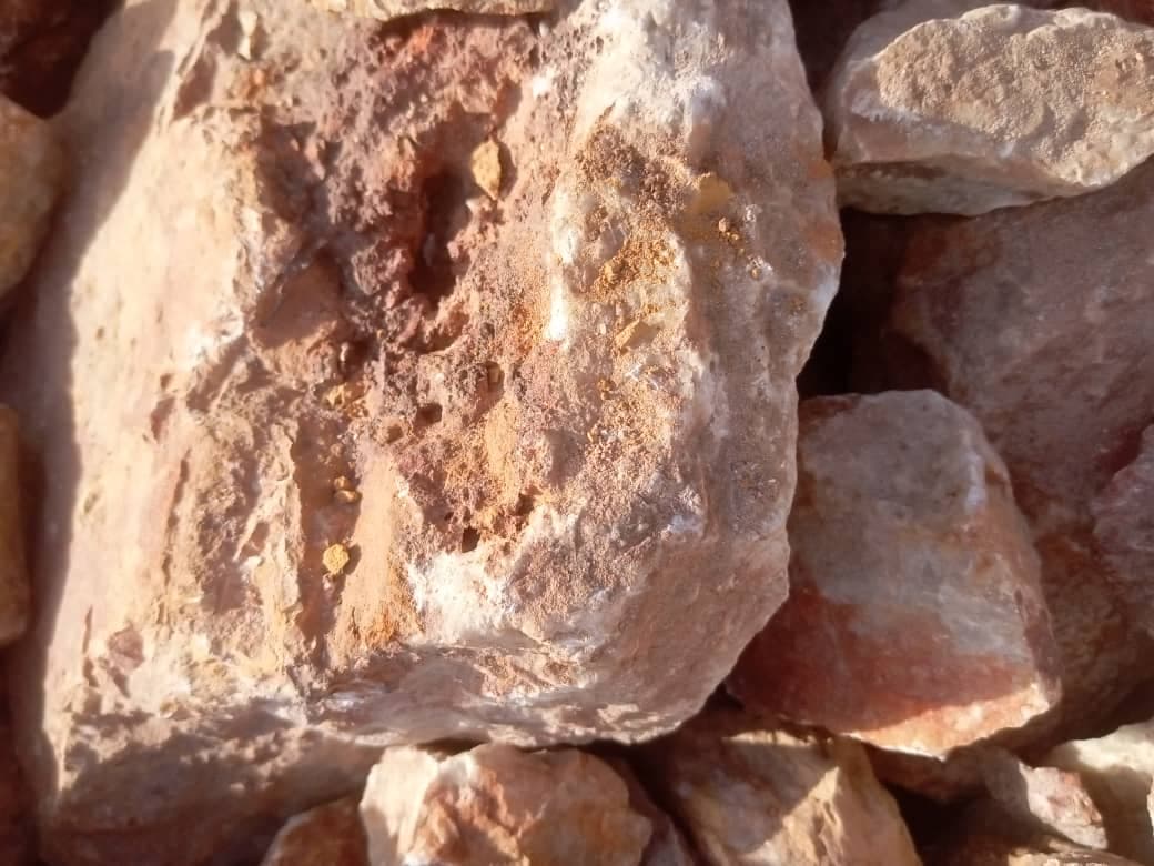 리튬 광석 (Adalidda / Sahel Agri-Sol / 퍼블릭 도메인)